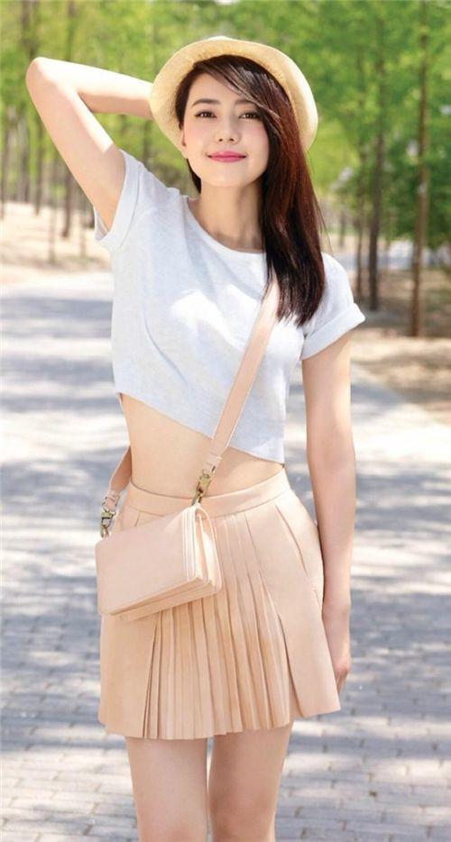 高圆圆在微博久违三个月晒出美照，少女元气更强，因为爱情呀