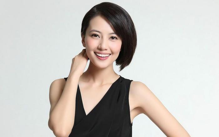 高圆圆在微博久违三个月晒出美照，少女元气更强，因为爱情呀