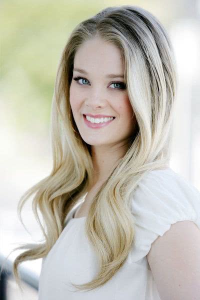 金伯利·马图拉个人资料写真作品