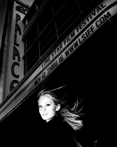 金伯利·马图拉个人资料写真作品