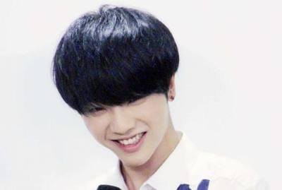 华晨宇到底整没整容?疑似华晨宇回应承认整容传闻?