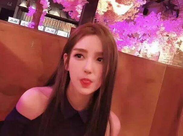 rita小雨桑真名叫什么 rita经常站起身大秀她的美腿