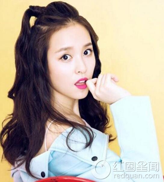 杨雪儿家庭背景厉害吗 杨雪儿性感写真曝光