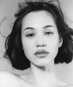 ​权志龙现在有女朋友吗(权志龙公开女朋友)