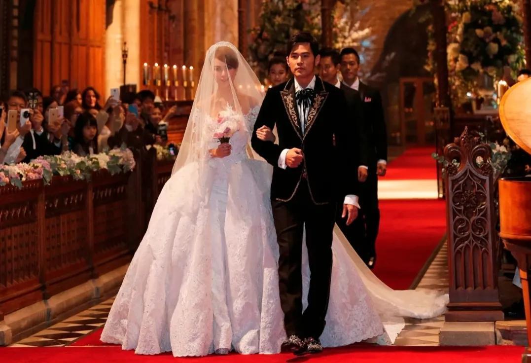 歌手周杰伦表示：22岁嫁给我，8年为我生了3个儿女，这样的女人怎能不爱？