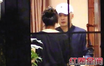 ​张雨绮离婚真实内幕王全安张雨绮门照艳照图片