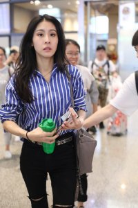 ​31岁张碧晨曝隐婚生子？华宇晨中招，网友证据确凿男方正面回应