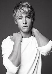 麦切·赫威个人资料写真作品