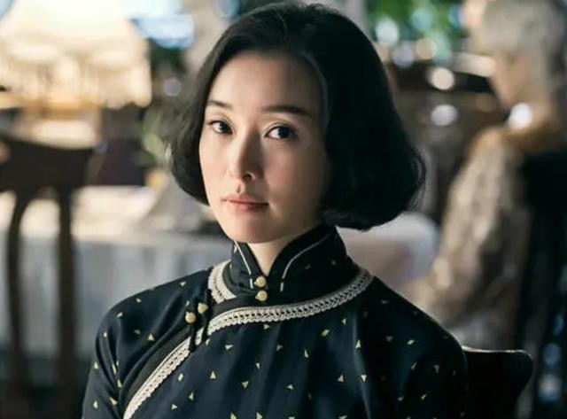 女演员吴越结婚了吗(吴越与男友人逛街笑容灿烂)