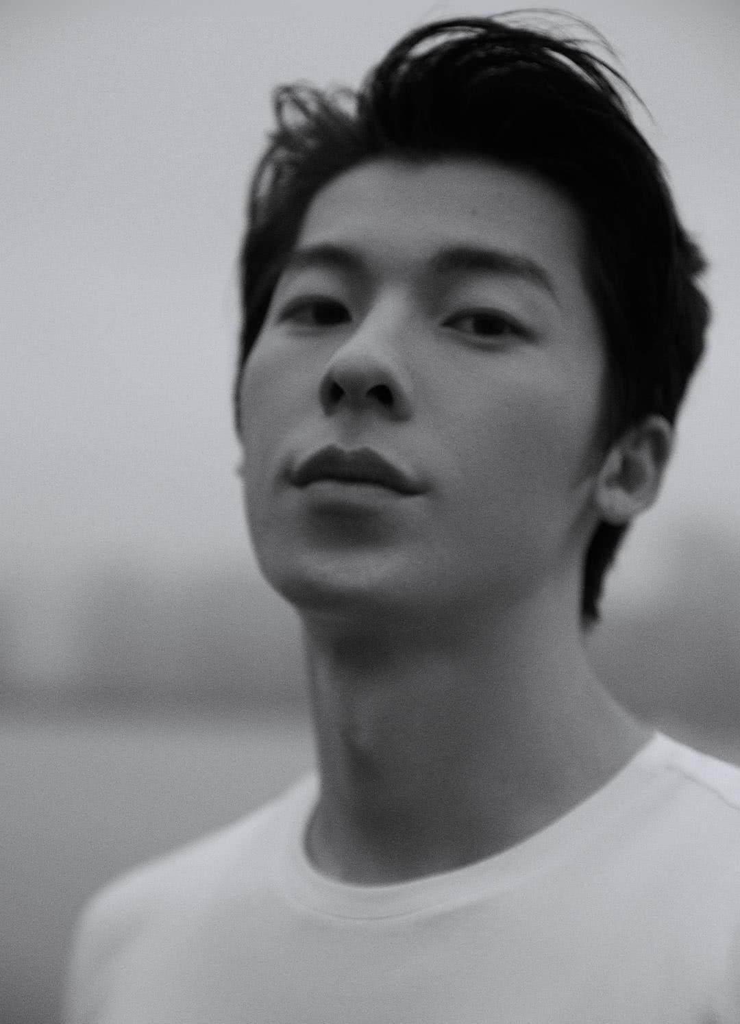 许光汉个人资料写真作品