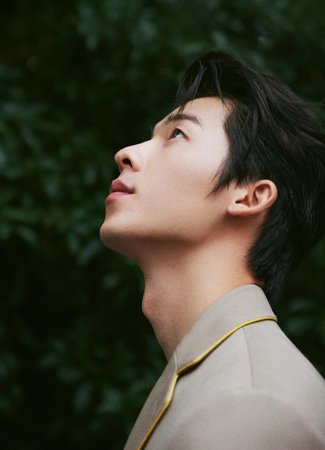 许光汉个人资料写真作品