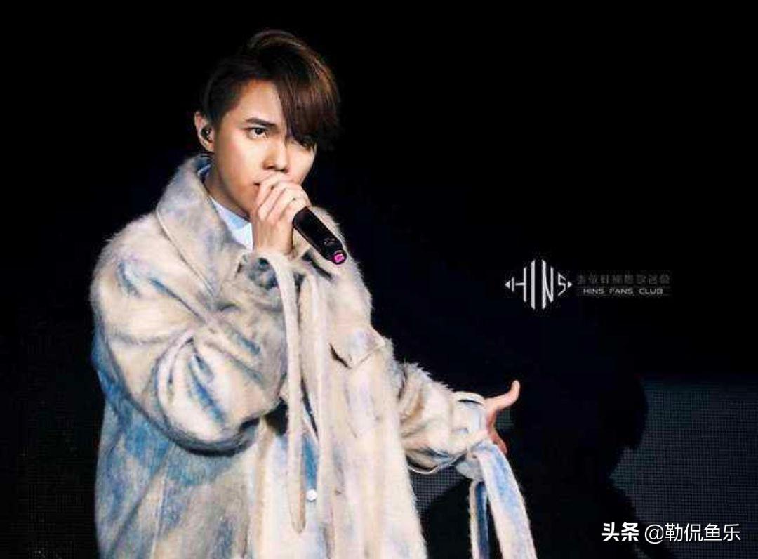 张敬轩为什么退出乐坛(揭秘歌手张敬轩封禁原因)