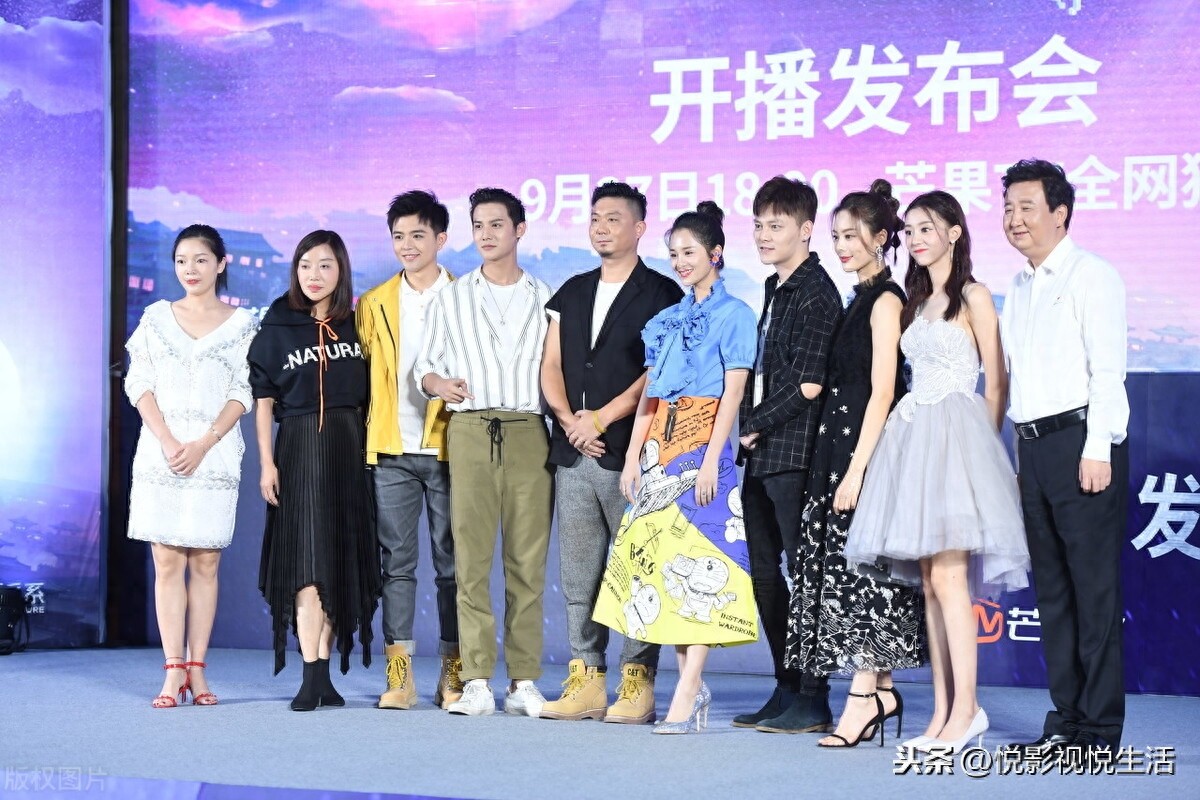 被誉为“猫系小鲜肉”的郑业成，不仅俊朗帅气，对待事业十分敬业