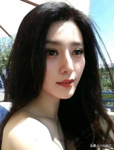 范冰冰新恋情曝光:与20年化妆师卜柯文亲密无间,能否重回巅峰?