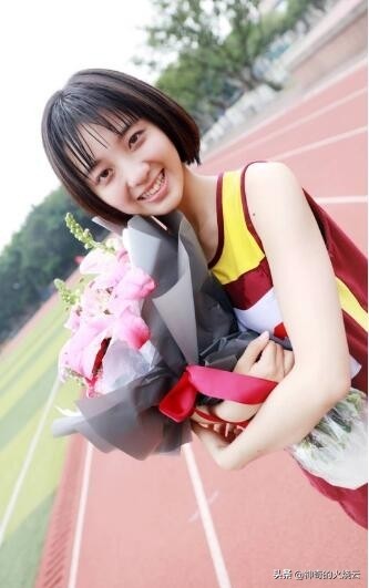 万鹏的风格照十分惊艳!