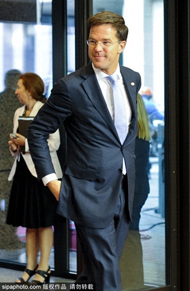 他是亲民又帅气的荷兰首相!每天骑自行车上下班 曾立志要学中文