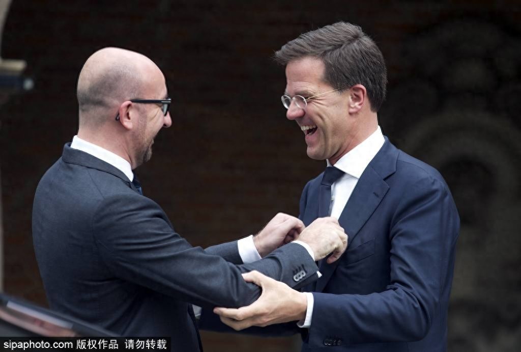 他是亲民又帅气的荷兰首相!每天骑自行车上下班 曾立志要学中文