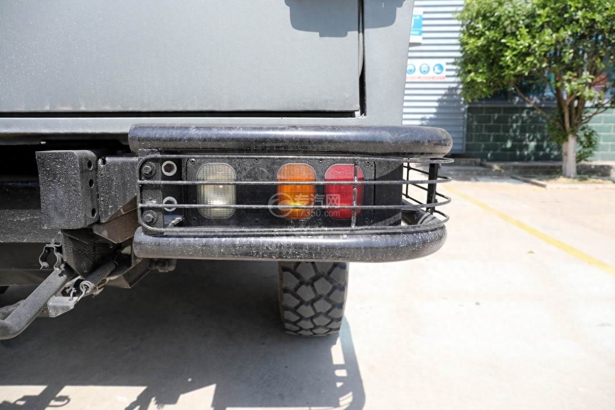 霸气房车之依维柯四驱越野房车