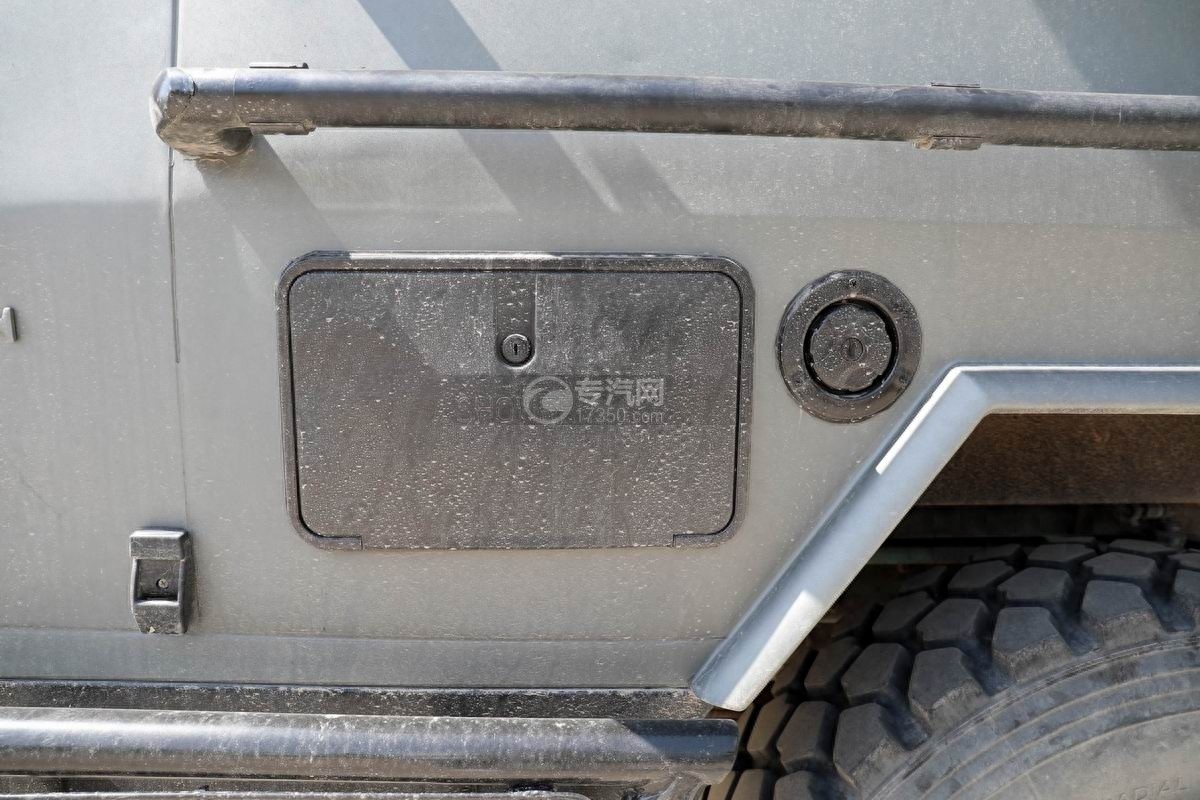 霸气房车之依维柯四驱越野房车