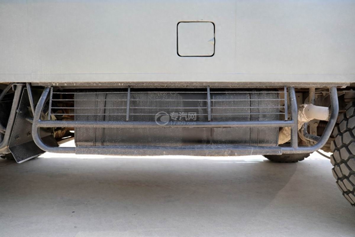 霸气房车之依维柯四驱越野房车