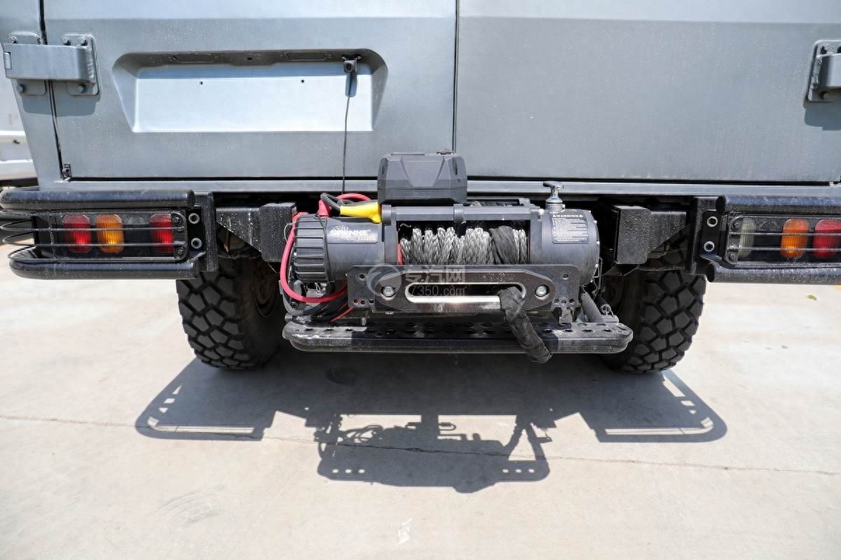 霸气房车之依维柯四驱越野房车