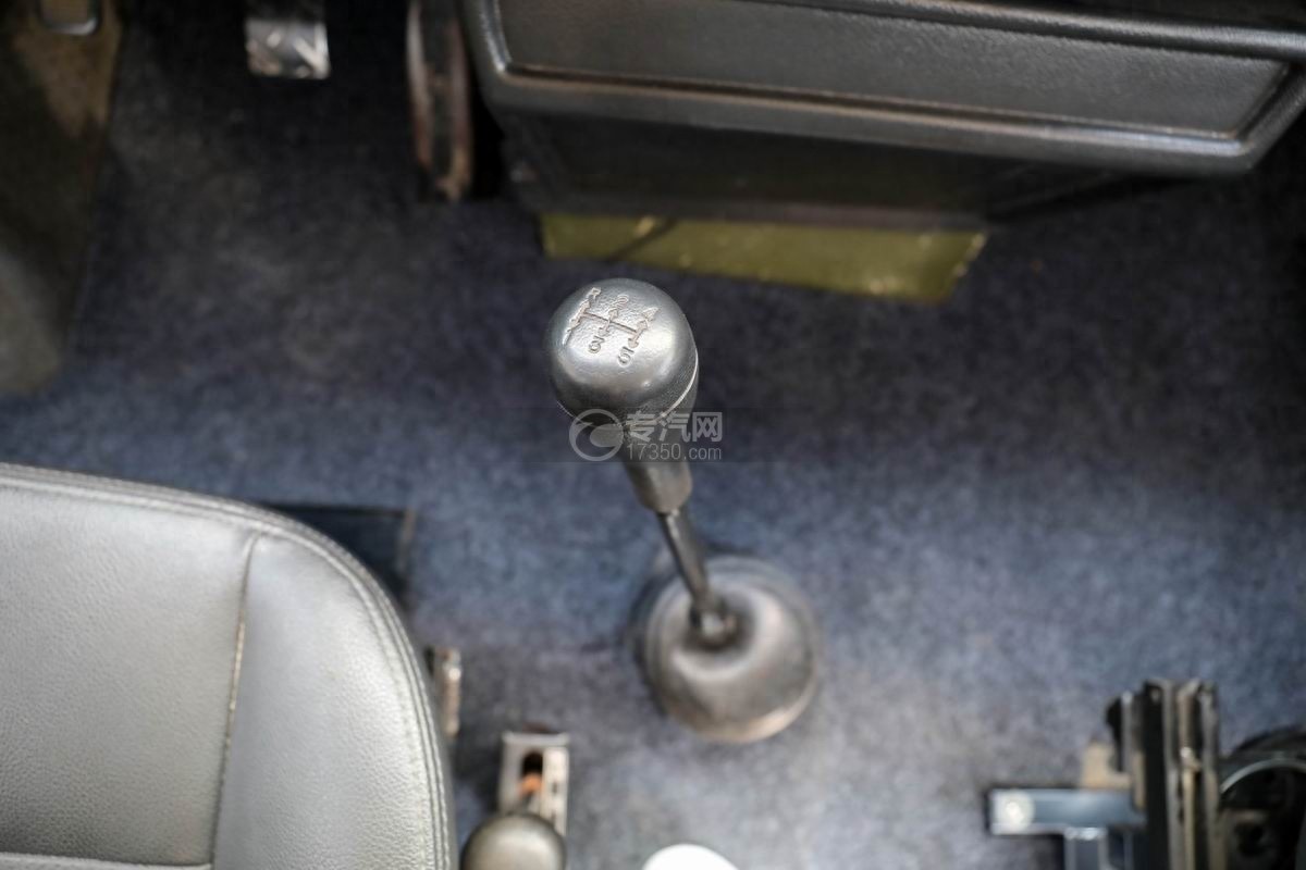 霸气房车之依维柯四驱越野房车