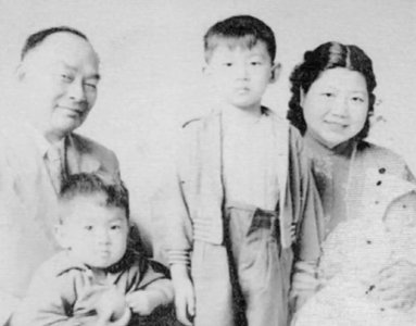 ​叶霞翟的老照片，曾深受戴笠器重，34岁嫁给胡宗南，晚年过得怎样