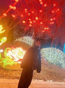 ​逛花灯体会不一样的新年｜朗小贝·寻找年味儿