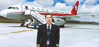 ​“英雄机长”刘传健，34分钟救下128人，着陆后为何半年没复飞？