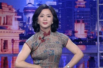 ​变性后的金星和前妻神相似，旧式上海复古风让她们女人味十足