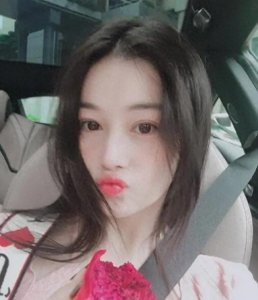 知情人曝张馨予为母亲购置4千万豪宅,还曝光何捷的真实家庭情况