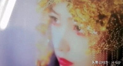 ​男孩喜欢上女孩的眼神是怎么样的？