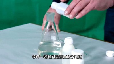 ​家里马桶堵了怎么办？教你十五个小妙招，可以轻栏疏通马桶。