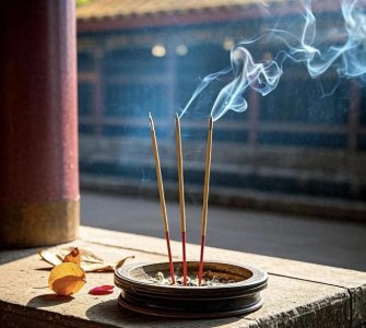 ​为什么上香祈福都是三根，有什么寓意