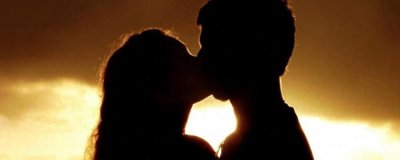 ​两性发生关系时，有很多技巧可以让彼此更幸福