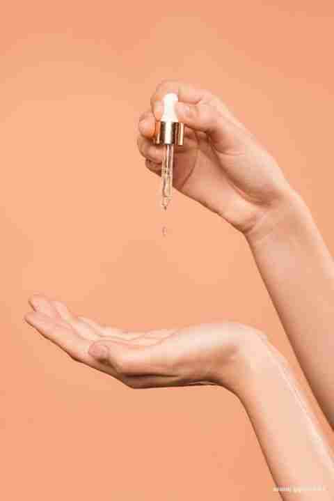 护肤党必看!学会正确的护肤步骤,养出水光肌肤