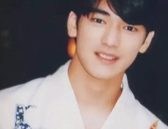 金城武长得真的不帅(金城武46岁了他唯一的缺点)(4)