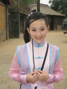 ​因在《兰陵王》中的精彩表现而惹人喜爱，外形甜美可爱