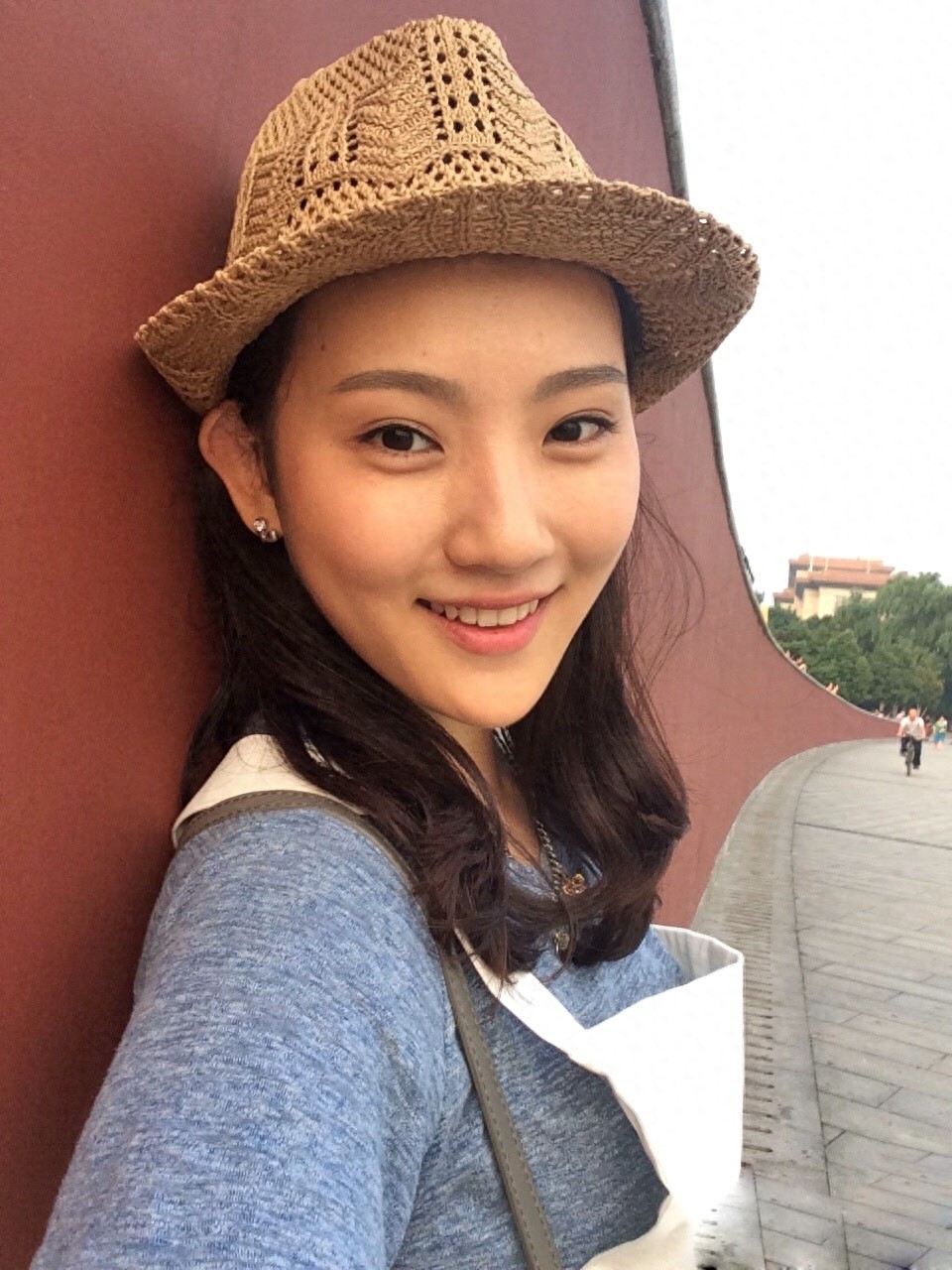 因在《兰陵王》中的精彩表现而惹人喜爱，外形甜美可爱