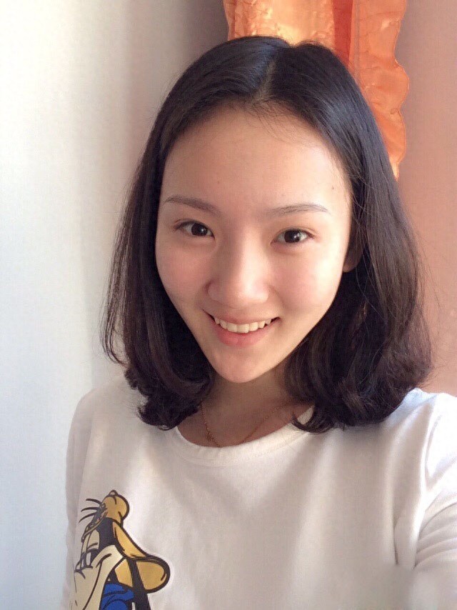 因在《兰陵王》中的精彩表现而惹人喜爱，外形甜美可爱