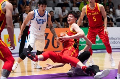 ​中国男篮迎来一场焦点战，就在今晚大家千万别错过CCTV5直播