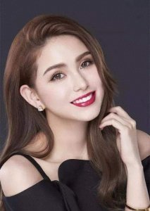 ​人生赢家昆凌：一个集美貌与勤奋于一身的天王嫂