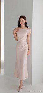 ​时尚美图：清纯靓丽粉色连衣裙女神高清图集