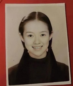 ​中戏黄金一代证件照曝光，章子怡梅婷天生丽质，七朵金花都有谁？