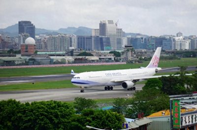 ​台北松山机场的警卫力量发生改变，赖清德在为跑路做足准备？