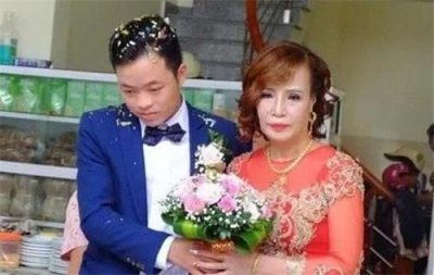 ​47岁富婆，经历两次失败婚姻，找外卖小哥做地下情人（上）