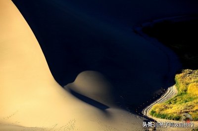 ​鸣沙山，月牙泉，不踩雷的游玩攻略，带你玩转敦煌奇景奇观