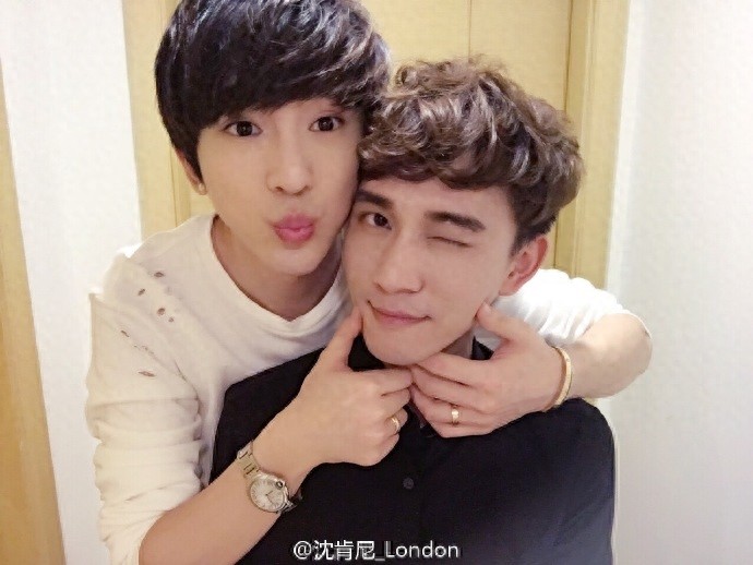 许魏洲，黄景瑜虽然靠《上瘾》火了！但是现实中还是沈氏夫夫幸福