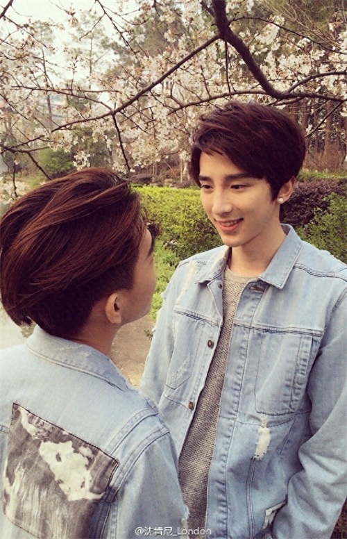 许魏洲，黄景瑜虽然靠《上瘾》火了！但是现实中还是沈氏夫夫幸福