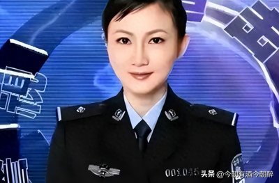 ​“最美警花”的华丽崩塌：谁给了她攀升的权力梯子？